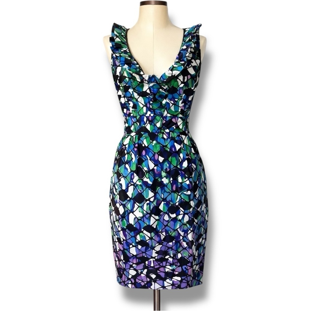 049 Just Taylor |NWOT Green Abstract Print Ruffle Neck Sheath Cocktail Dress (6) - Picture 2 of 11